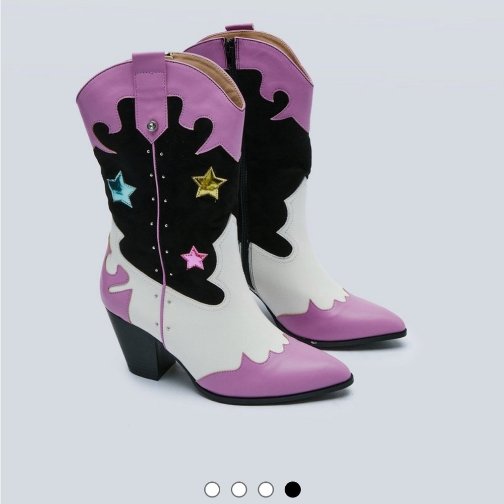 Faux leather and faux suede boot